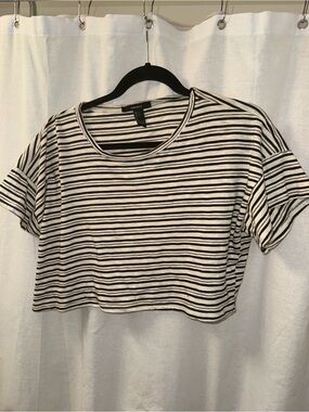Forever 21 Black and White Striped Cropped Tee
